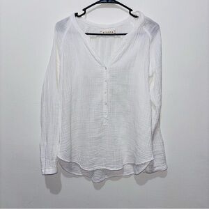 XiRENA White Textured Long Sleeve Size Small